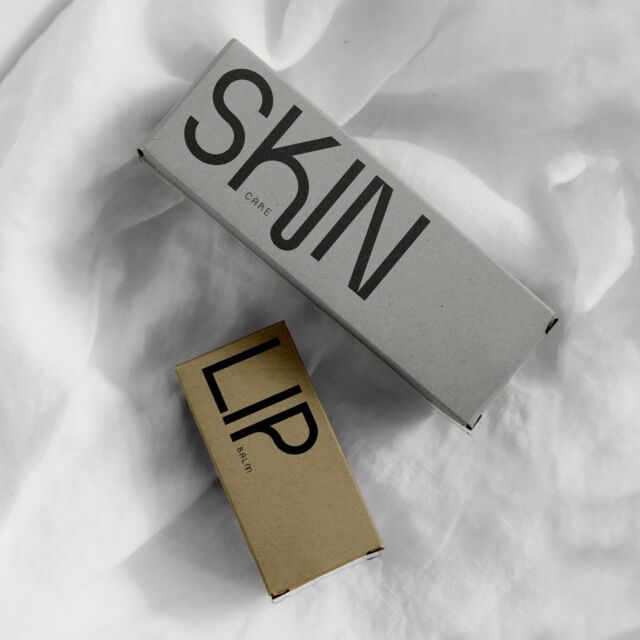 Schriften mit kleinen Besonderheiten machen Logos oder Produktnamen einprägsam und unverwechselbar.  Du bist auf der Suche nach einem besonderen Logo für deine Brand oder dein Produkt? Dann melde dich bei uns. 🚀  #designstudio #branddesign #logodesign #typografie